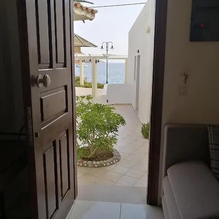 Oasis Apartments Livadia  Exterior photo